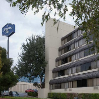 H I Express & Suites San Antonio Medical-Six Flags Exterior photo